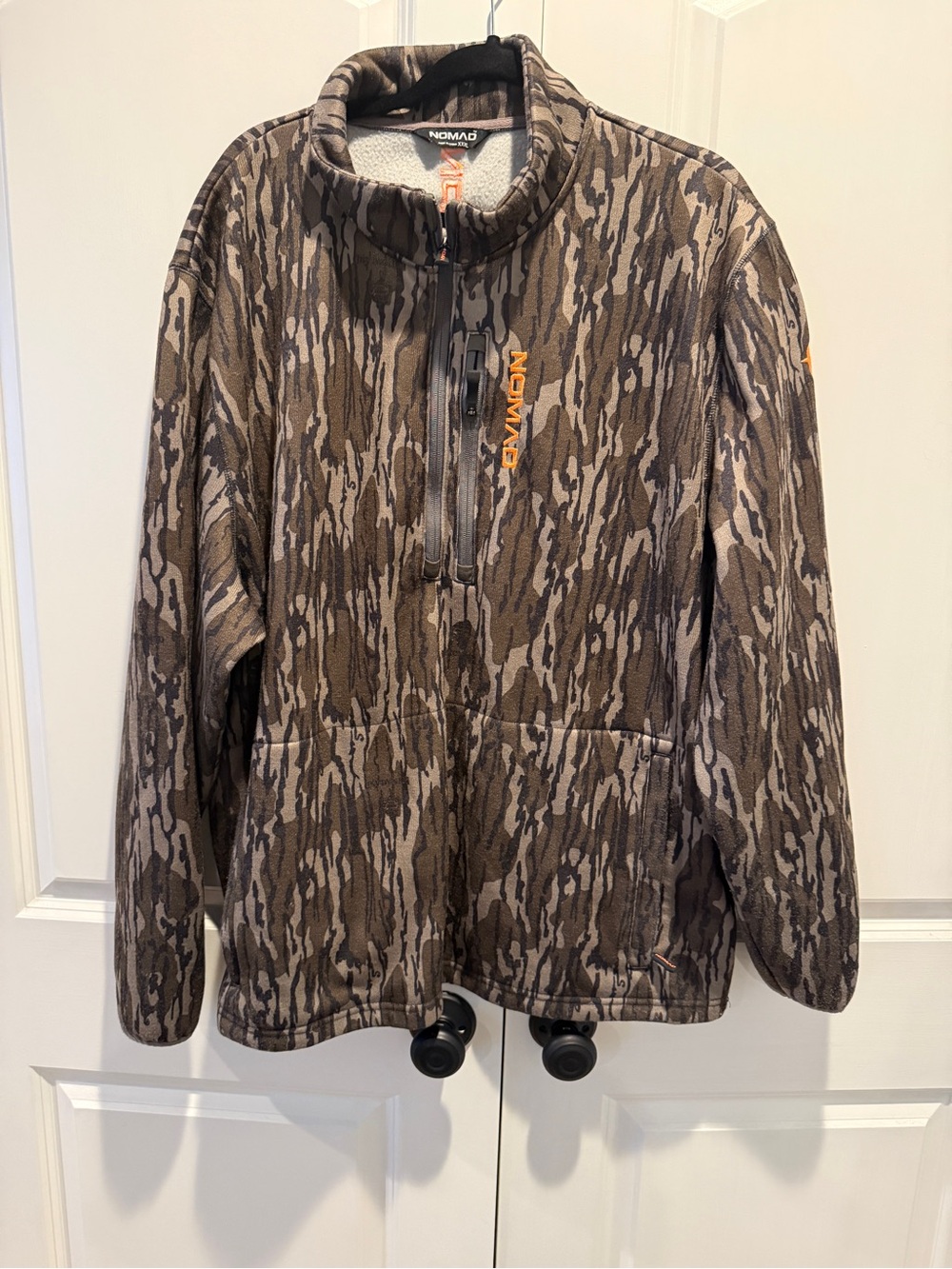 Nomad Men’s Bottomland Camo Fleece Jacket